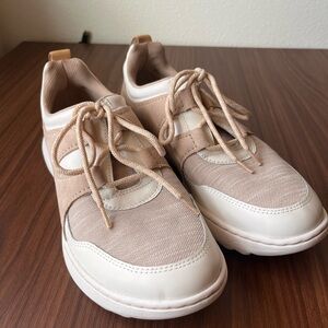 Clarks Womens Teagan Lace Sand Casual and Fashion Sneakers Size 9 1/2
